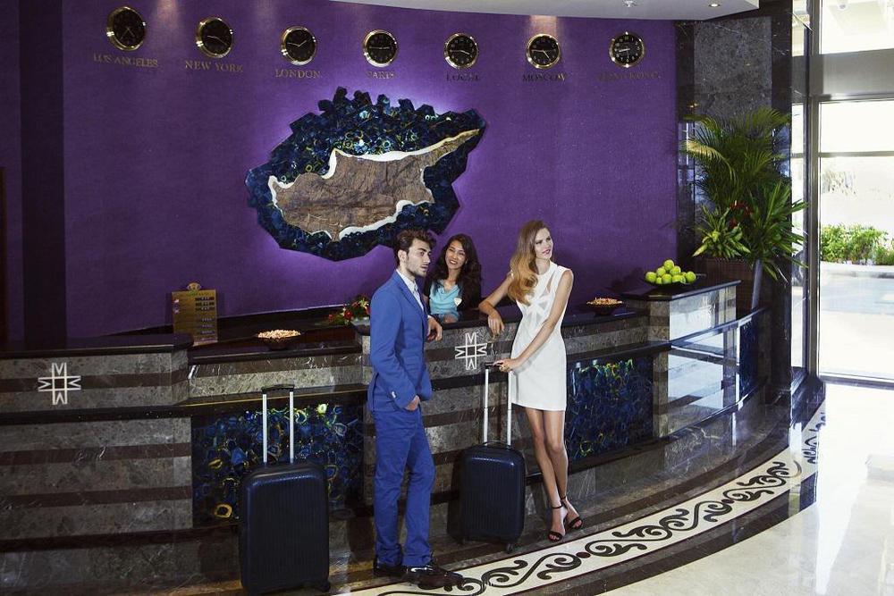 Merit Royal Hotel & Casino Karavas  ภายนอก รูปภาพ