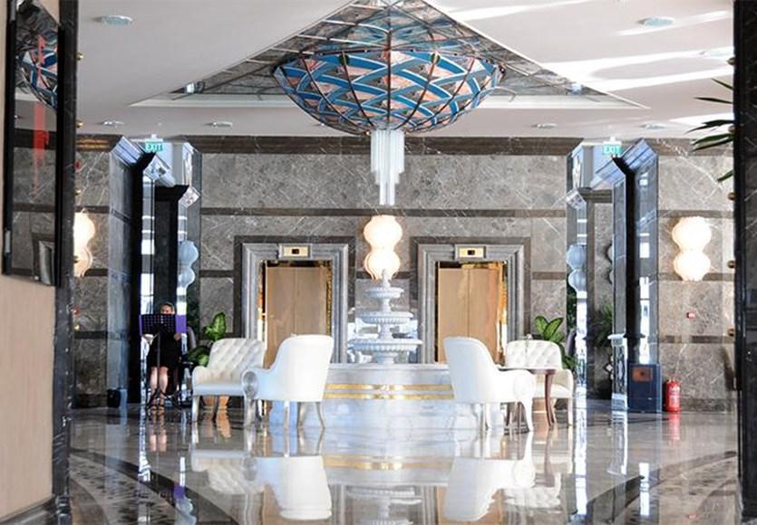 Merit Royal Hotel & Casino Karavas  ภายนอก รูปภาพ