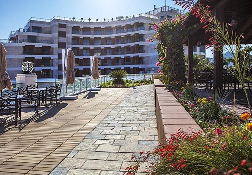 Merit Royal Hotel & Casino Karavas  ภายนอก รูปภาพ